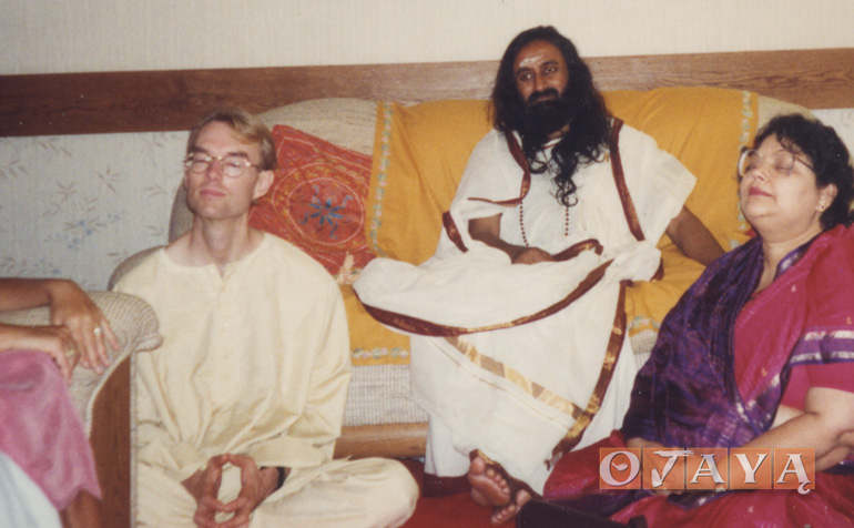Sukaishi David with Sri Sri Ravi Shankar