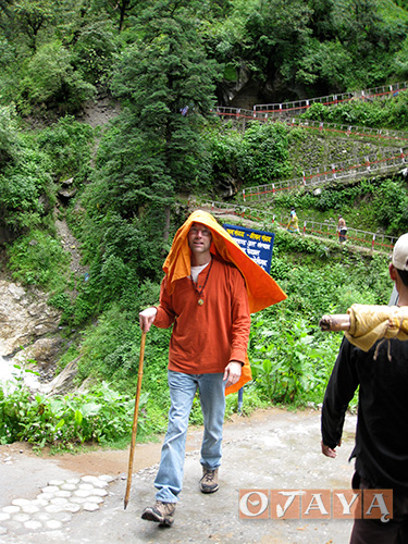 Sukaishi David treks Himalayas